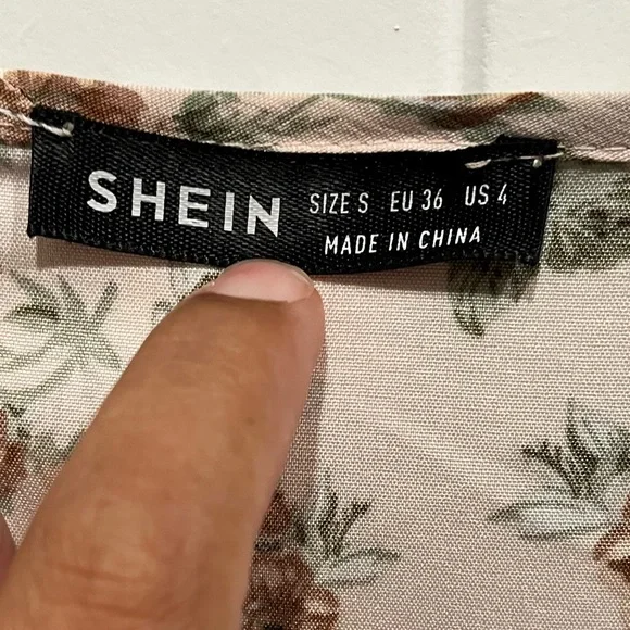 SHEIN Allover Floral Print Belted Ruffle Trim Wrap Hem Dress Size S - Picture 3 of 7